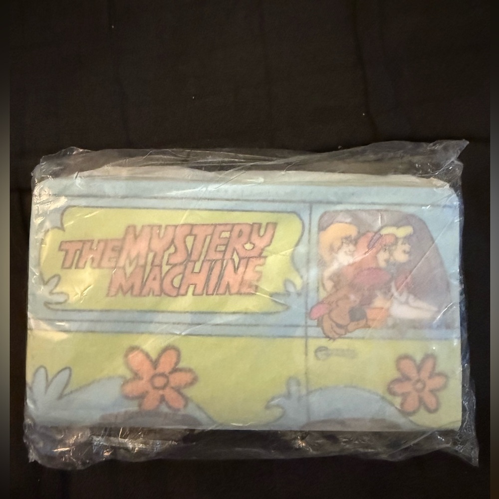 NEW LOUNGEFLY SCOOBY DOO WALLET